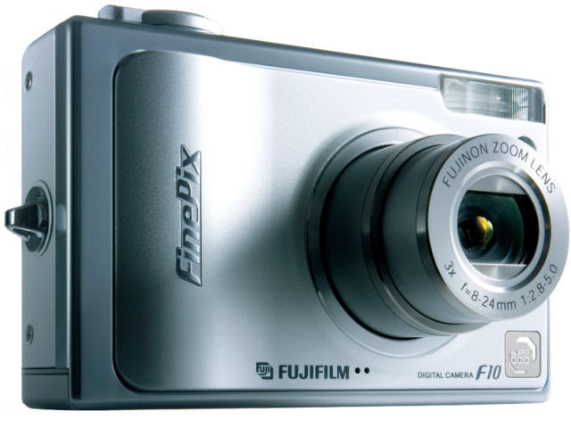 富士フイルム FinePix F10