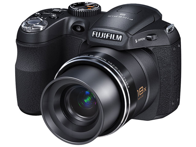 富士フイルム FinePix S2500HD